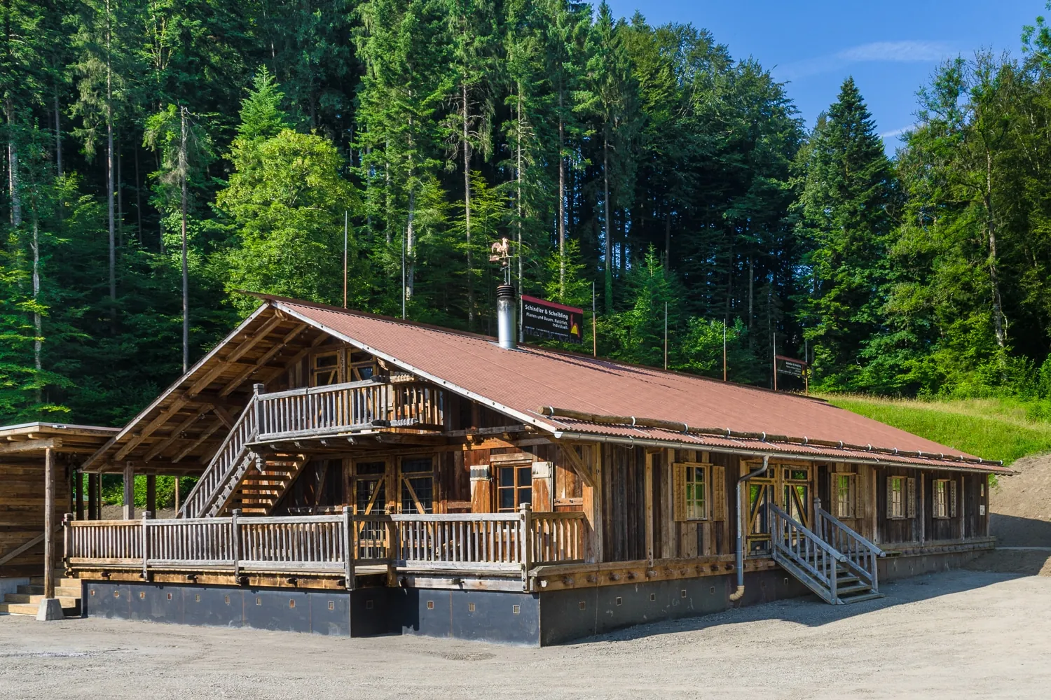 Die Hütten am heutigen Standort in Saland